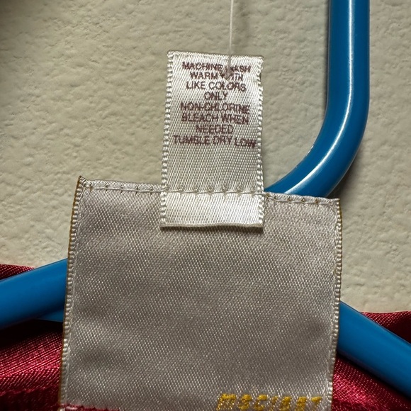 Intimo Luxurious Roseberry Satin Robe - Picture 6 of 12